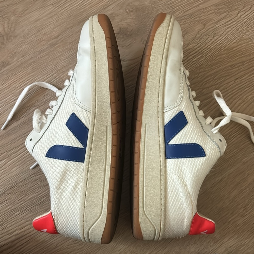 Veja v-12 rubber sole sneakers